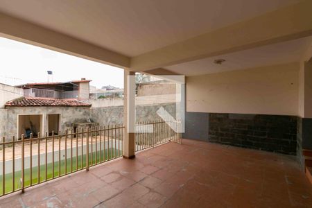 Casa à venda com 399m², 4 quartos e 3 vagasVaranda