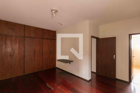 Casa à venda com 399m², 4 quartos e 3 vagasQuarto 4 Suite