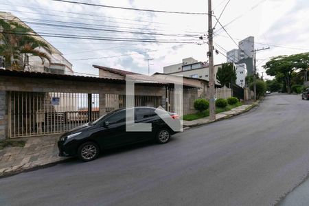 Casa à venda com 399m², 4 quartos e 3 vagasFachada