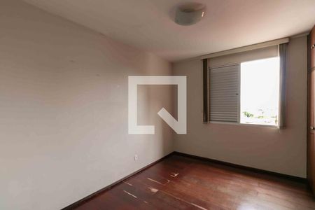 Casa à venda com 399m², 4 quartos e 3 vagasQuarto 2