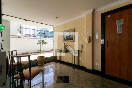Apartamento à venda com 181m², 4 quartos e 2 vagasHall Social