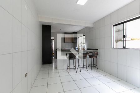 Casa à venda com 150m², 3 quartos e 4 vagas Casa à venda com 150m², 3 quartos e 4 vagasCozinha