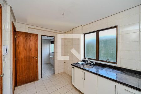 Apartamento à venda com 130m², 3 quartos e 1 vaga Apartamento à venda com 130m², 3 quartos e 1 vagaCozinha