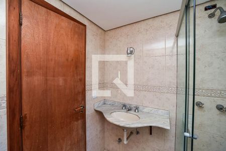 Apartamento à venda com 130m², 3 quartos e 1 vaga Apartamento à venda com 130m², 3 quartos e 1 vagaBanheiro social