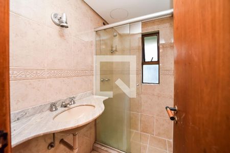 Apartamento à venda com 130m², 3 quartos e 1 vaga Apartamento à venda com 130m², 3 quartos e 1 vagaBanheiro social