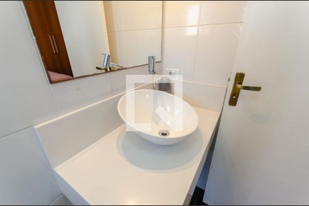 Casa à venda com 120m², 2 quartos e 2 vagas Casa à venda com 120m², 2 quartos e 2 vagasBanheiro da Suíte 1
