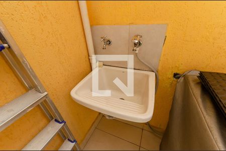 Casa à venda com 120m², 2 quartos e 2 vagas Casa à venda com 120m², 2 quartos e 2 vagasÁrea de Serviço