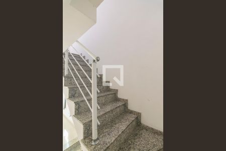 Casa à venda com 138m², 3 quartos e 1 vagaEscada