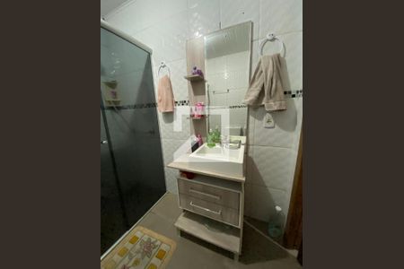 Casa à venda com 330m², 5 quartos e 4 vagas Casa à venda com 330m², 5 quartos e 4 vagasbanheiro