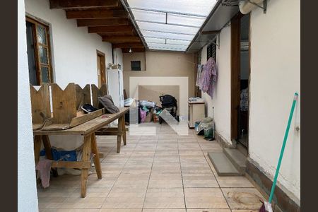 Casa à venda com 330m², 5 quartos e 4 vagas Casa à venda com 330m², 5 quartos e 4 vagasÁrea Externa