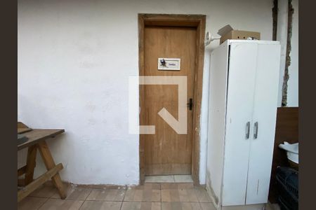 Casa à venda com 330m², 5 quartos e 4 vagas Casa à venda com 330m², 5 quartos e 4 vagasÁrea Externa