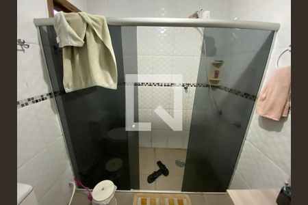 Casa à venda com 330m², 5 quartos e 4 vagas Casa à venda com 330m², 5 quartos e 4 vagasbanheiro