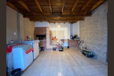 Casa à venda com 330m², 5 quartos e 4 vagas Casa à venda com 330m², 5 quartos e 4 vagasChurrasqueira