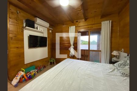 Casa à venda com 330m², 5 quartos e 4 vagas Casa à venda com 330m², 5 quartos e 4 vagasquarto 1