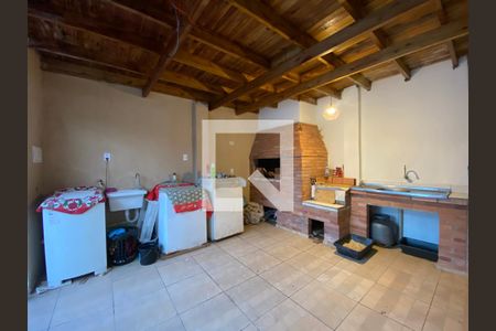 Casa à venda com 330m², 5 quartos e 4 vagas Casa à venda com 330m², 5 quartos e 4 vagasChurrasqueira