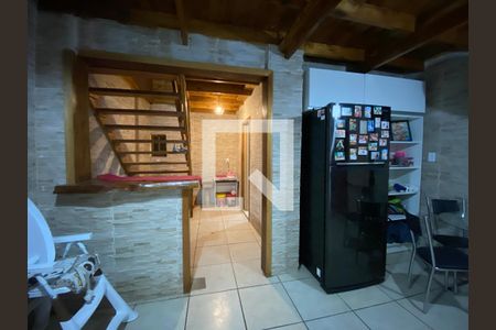 Casa à venda com 330m², 5 quartos e 4 vagas Casa à venda com 330m², 5 quartos e 4 vagascozinha casa 2