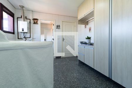 Casa à venda com 331m², 4 quartos e 4 vagasCozinha