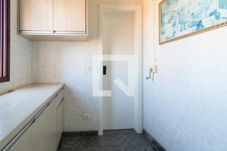 Casa à venda com 331m², 4 quartos e 4 vagasÁrea de Serviço