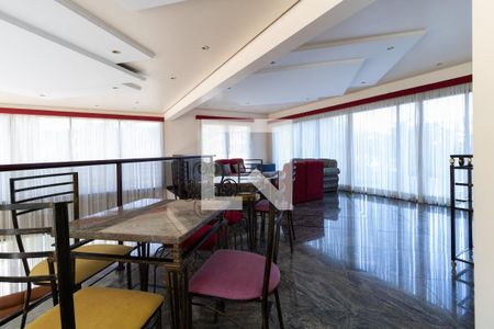 Casa à venda com 331m², 4 quartos e 4 vagasÁrea comum - Salão de festas