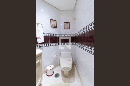 Casa à venda com 331m², 4 quartos e 4 vagasBanheiro Social 