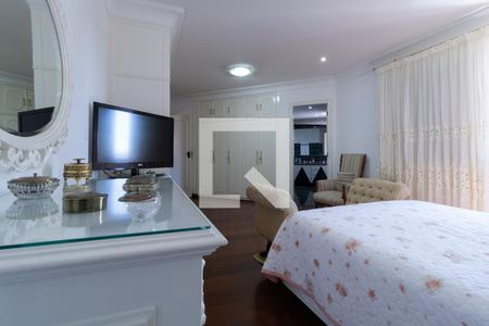 Casa à venda com 331m², 4 quartos e 4 vagasSuite 1