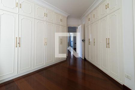 Casa à venda com 331m², 4 quartos e 4 vagasSuite 1