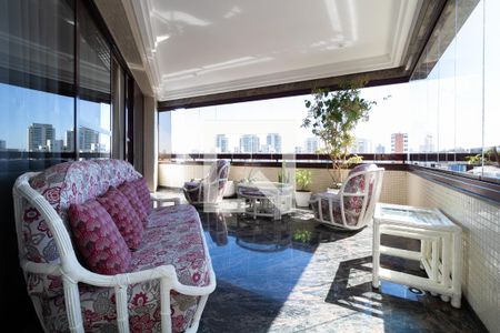 Casa à venda com 331m², 4 quartos e 4 vagasVaranda