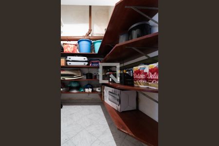 Casa à venda com 331m², 4 quartos e 4 vagasQuarto de Serviço