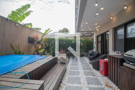 Apartamento para alugar com 110m², 2 quartos e 1 vagaQuintal