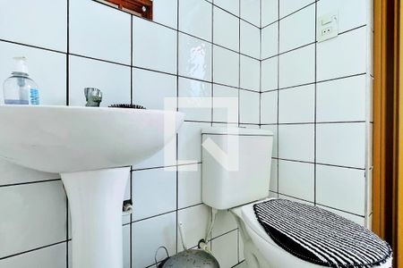 Casa à venda com 300m², 6 quartos e 5 vagas Casa à venda com 300m², 6 quartos e 5 vagasBanheiro 2