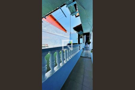 Casa à venda com 300m², 6 quartos e 5 vagas Casa à venda com 300m², 6 quartos e 5 vagasÁrea externa