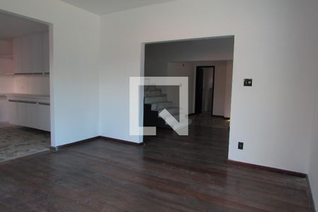 Casa à venda com 512m², 6 quartos e 4 vagasSala de Jantar