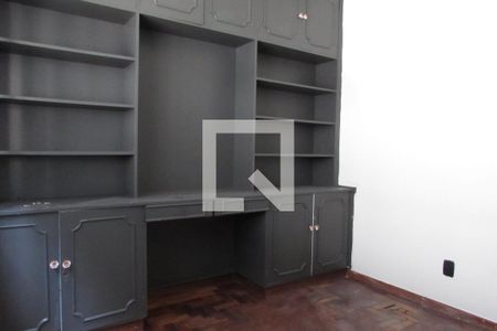 Casa à venda com 512m², 6 quartos e 4 vagasEscritório