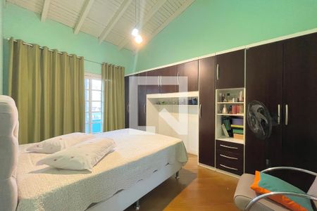 Casa à venda com 310m², 4 quartos e 5 vagas Casa à venda com 310m², 4 quartos e 5 vagasSuíte