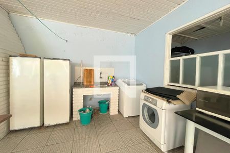 Casa à venda com 310m², 4 quartos e 5 vagas Casa à venda com 310m², 4 quartos e 5 vagasÁrea de Serviço