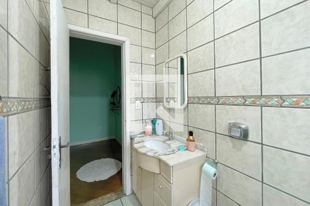 Casa à venda com 310m², 4 quartos e 5 vagas Casa à venda com 310m², 4 quartos e 5 vagasBanheiro