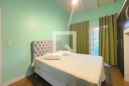 Casa à venda com 310m², 4 quartos e 5 vagas Casa à venda com 310m², 4 quartos e 5 vagasSuíte