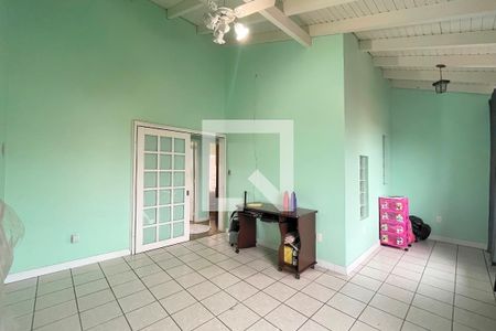 Casa à venda com 310m², 4 quartos e 5 vagas Casa à venda com 310m², 4 quartos e 5 vagasQuarto 2