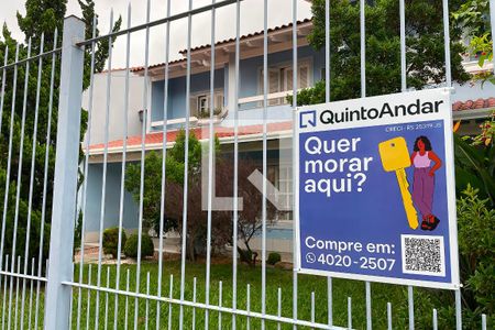 Casa à venda com 310m², 4 quartos e 5 vagas Casa à venda com 310m², 4 quartos e 5 vagasOutros