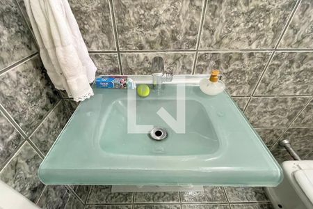 Casa à venda com 310m², 4 quartos e 5 vagas Casa à venda com 310m², 4 quartos e 5 vagasLavabo