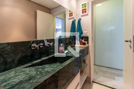 Apartamento à venda com 123m², 2 quartos e 1 vaga Apartamento à venda com 123m², 2 quartos e 1 vagaBanheiro 2