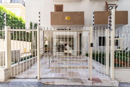 Apartamento à venda com 123m², 2 quartos e 1 vaga Apartamento à venda com 123m², 2 quartos e 1 vagaFachada