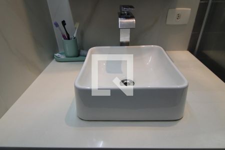 Apartamento à venda com 233m², 3 quartos e 3 vagasPia banheiro da suíte 2