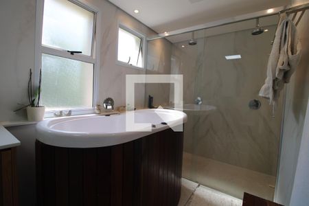 Apartamento à venda com 233m², 3 quartos e 3 vagasBanheiro da suíte 1