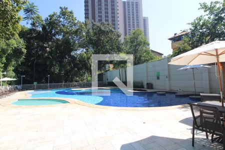 Apartamento à venda com 233m², 3 quartos e 3 vagasPiscina