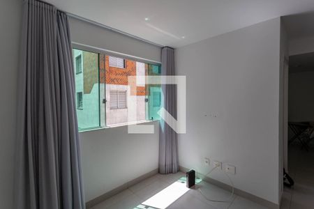Sala de apartamento para alugar com 2 quartos, 100m² em Funcionários, Belo Horizonte