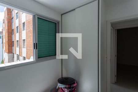 Quarto de apartamento para alugar com 2 quartos, 100m² em Funcionários, Belo Horizonte