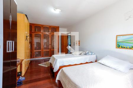 Casa à venda com 290m², 3 quartos e 2 vagas Casa à venda com 290m², 3 quartos e 2 vagasQuarto 1