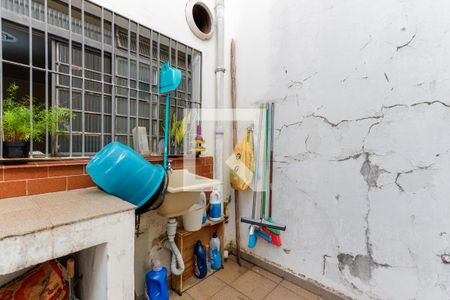 Casa à venda com 290m², 3 quartos e 2 vagas Casa à venda com 290m², 3 quartos e 2 vagasQuintal e Área de Serviço