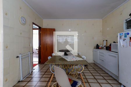 Casa à venda com 290m², 3 quartos e 2 vagas Casa à venda com 290m², 3 quartos e 2 vagasCozinha